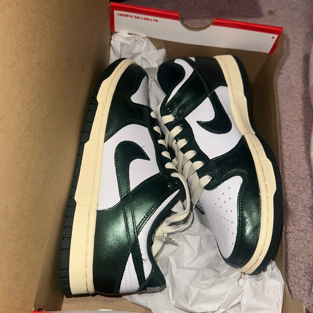 Nike women’s Dunk Low 'Vintage Green'